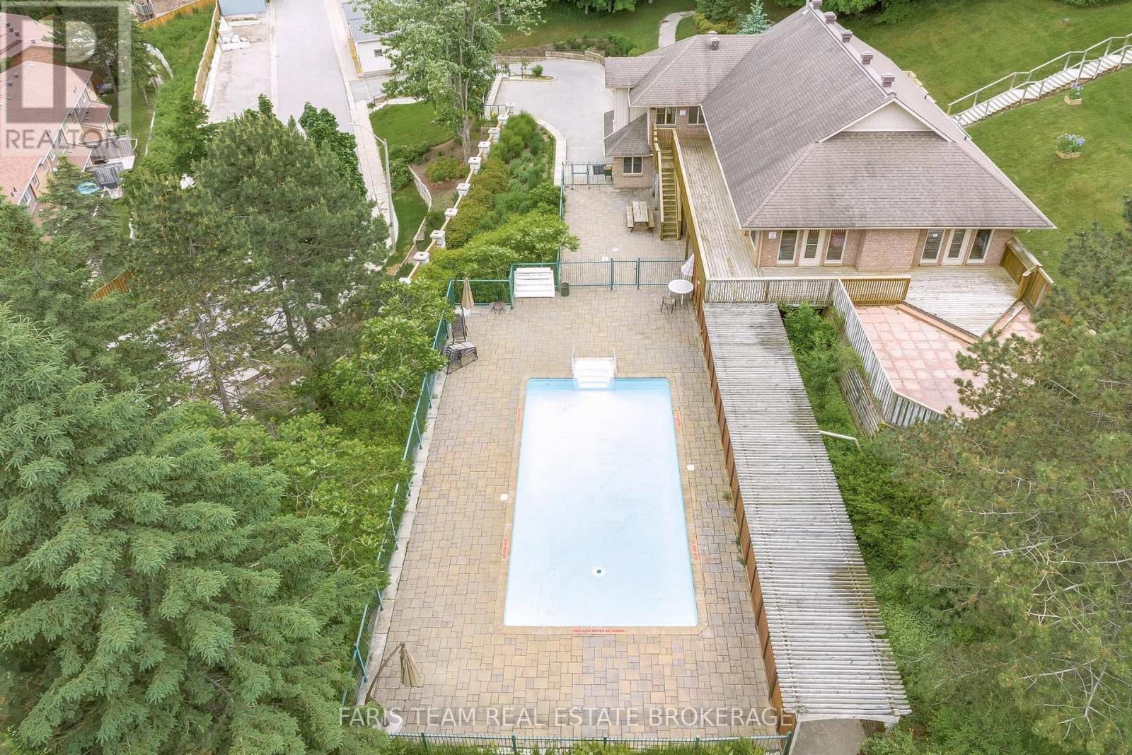 6 Pheasant Trail, Barrie, ON - Outdoor