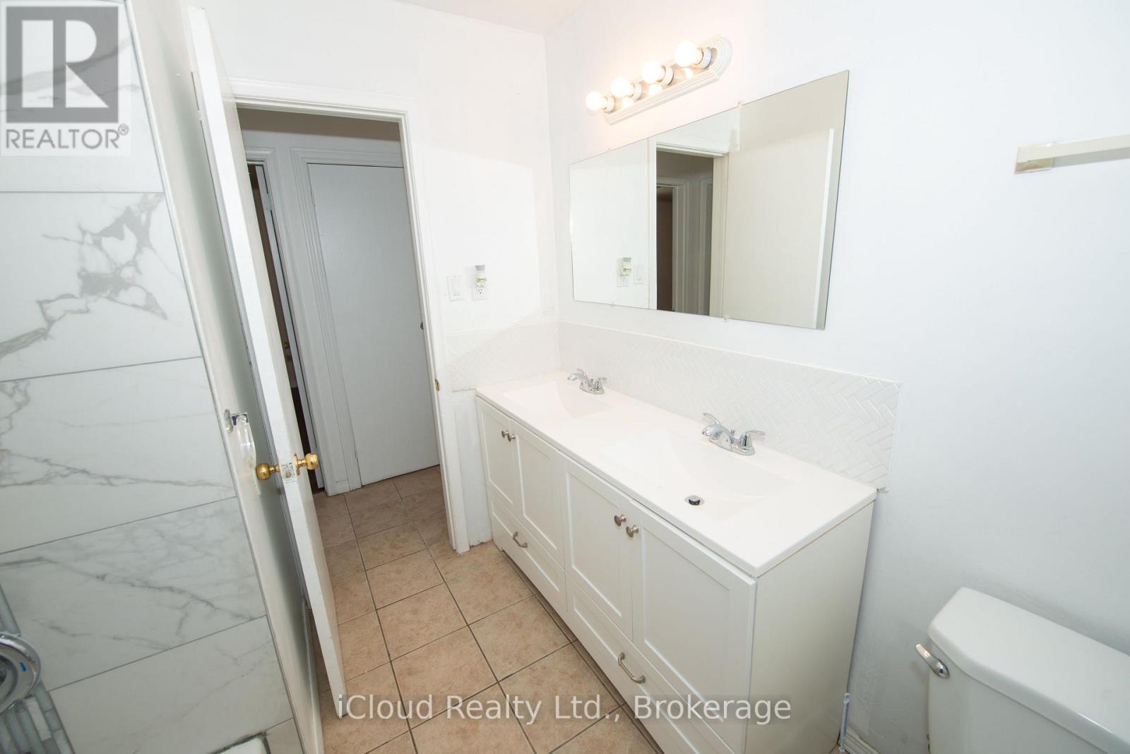 536 Glen Forrest Boulevard, Waterloo, ON - Indoor Photo Showing Bathroom