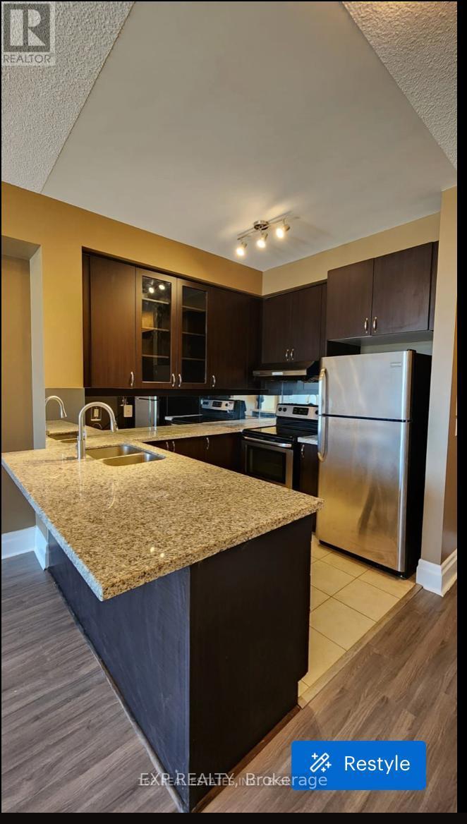 1008 - 151 Upper Duke Crescent, Markham, ON - Indoor Photo Showing Kitchen With Double Sink