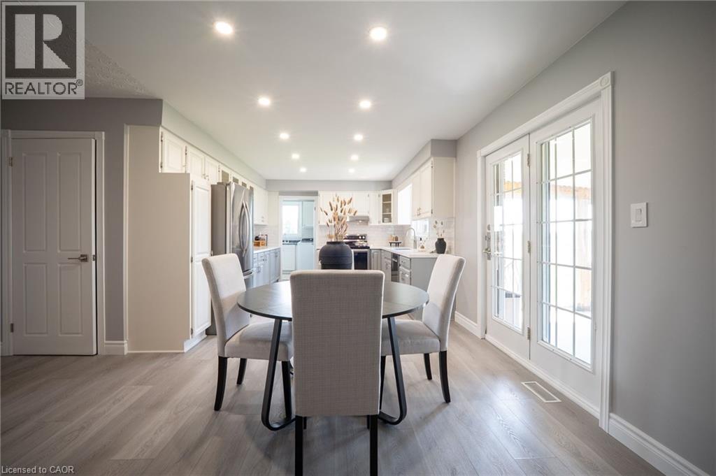 1613 Haldibrook Road, Haldimand County, ON - Indoor Photo Showing Dining Room