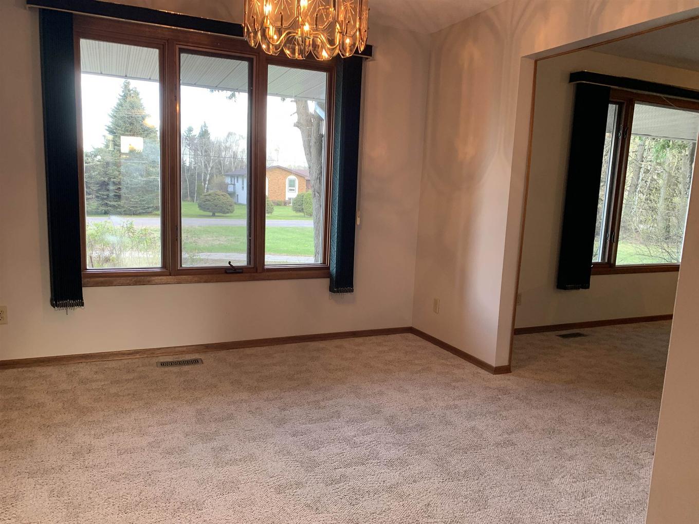 3165-20Th Side Road, Thunder Bay, ON - Indoor Photo Showing Other Room