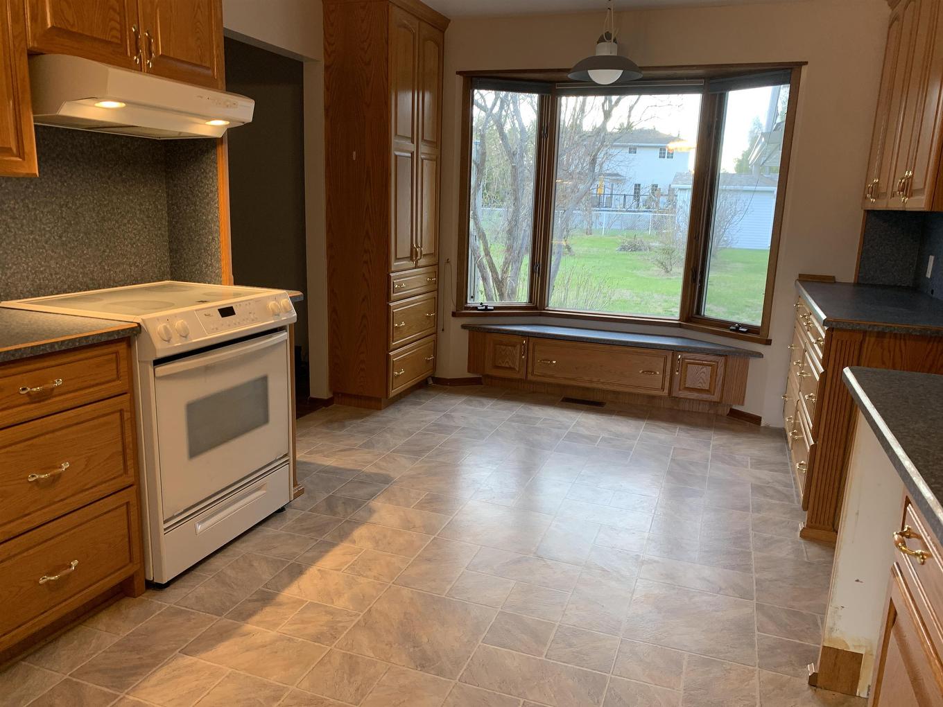 3165-20Th Side Road, Thunder Bay, ON - Indoor Photo Showing Kitchen