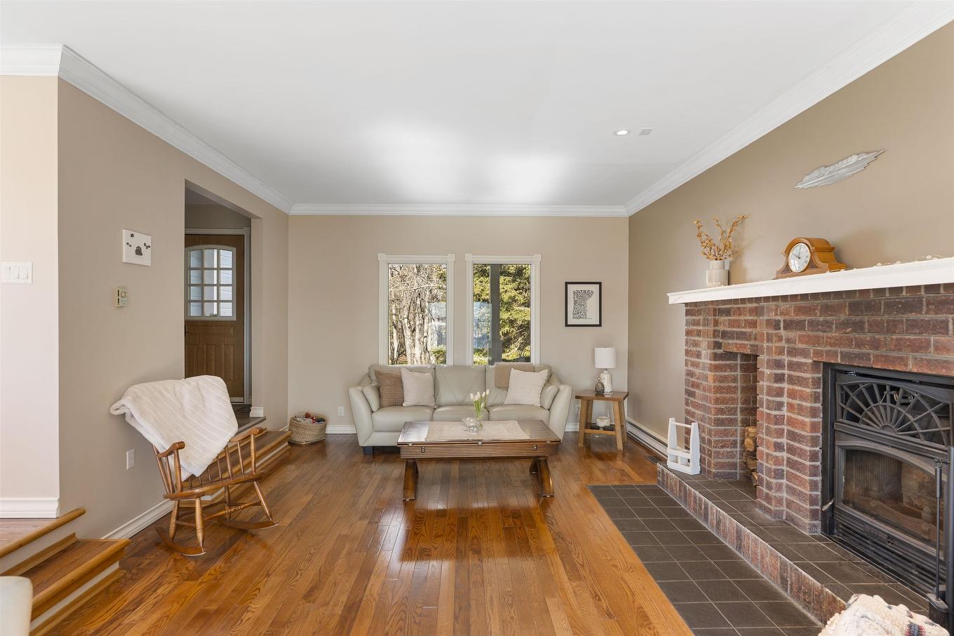 26 Margaret St S, Neebing, ON