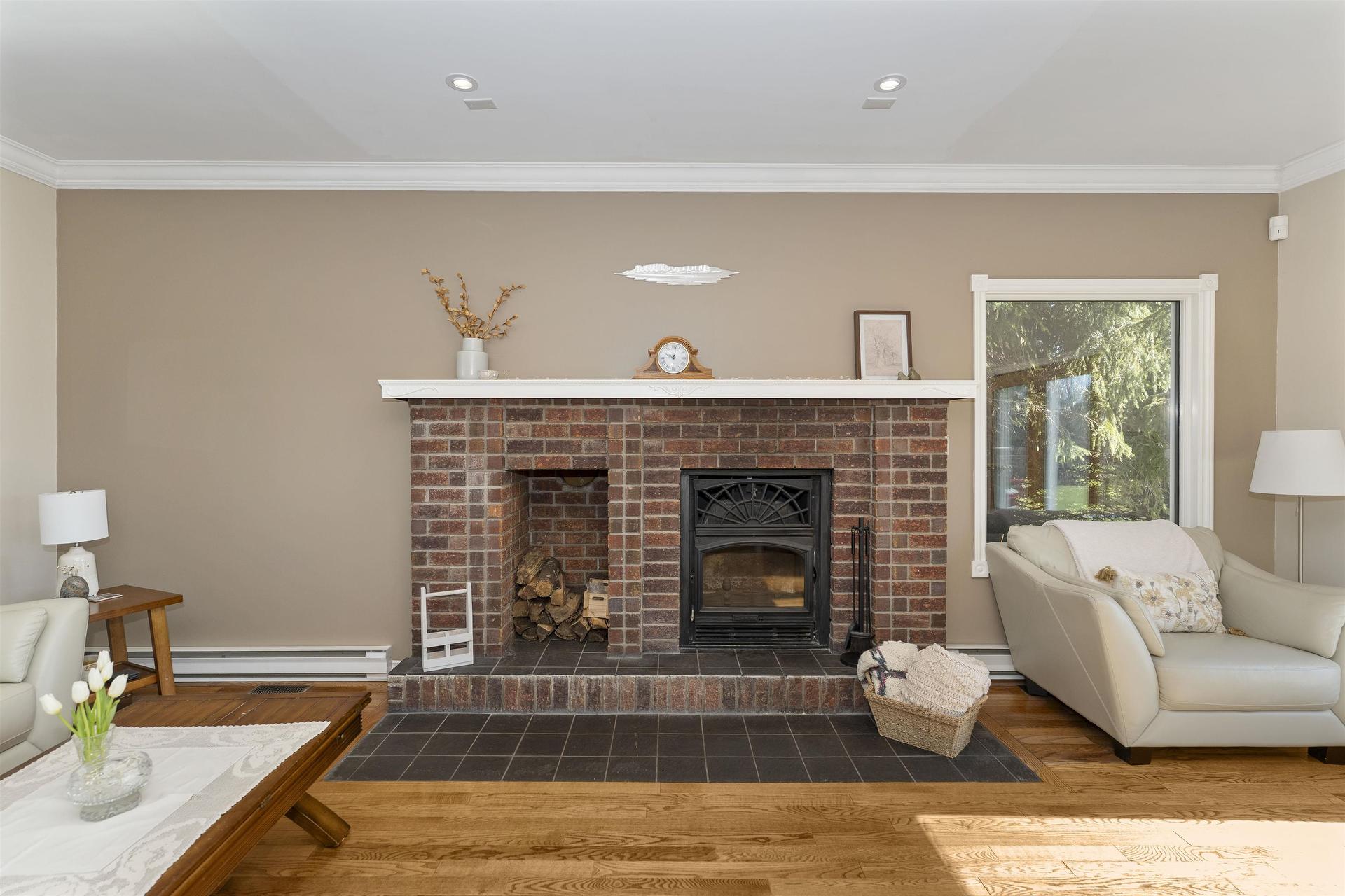 26 Margaret St S, Neebing, ON
