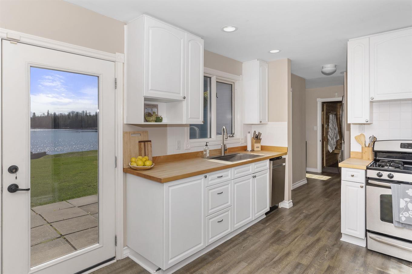 26 Margaret St S, Neebing, ON