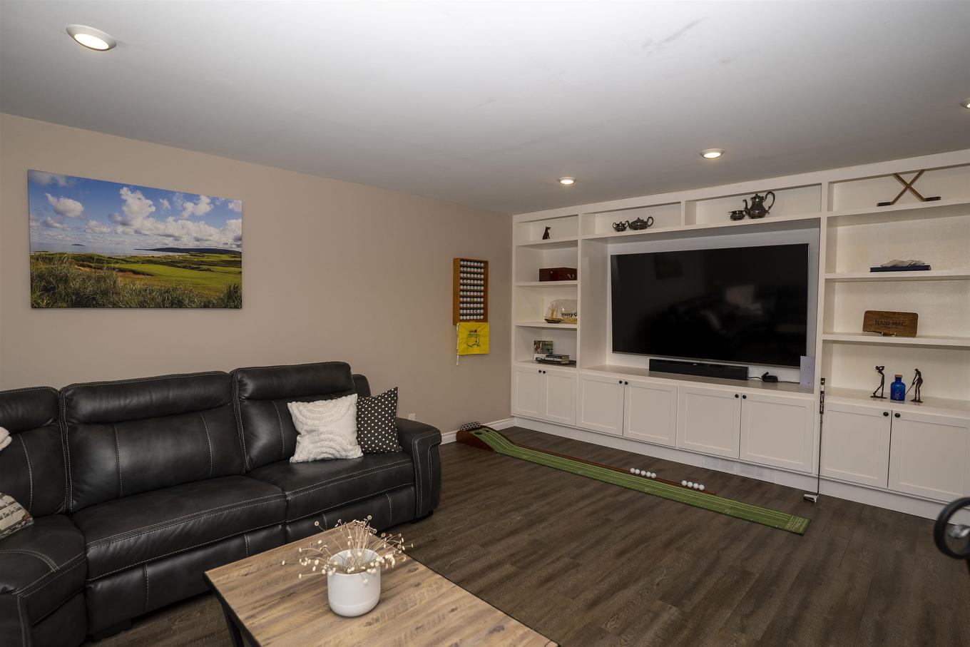 26 Margaret St S, Neebing, ON