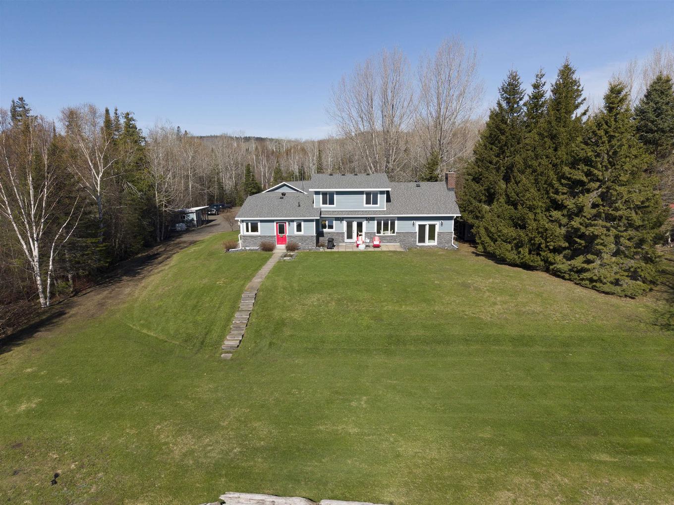 26 Margaret St S, Neebing, ON