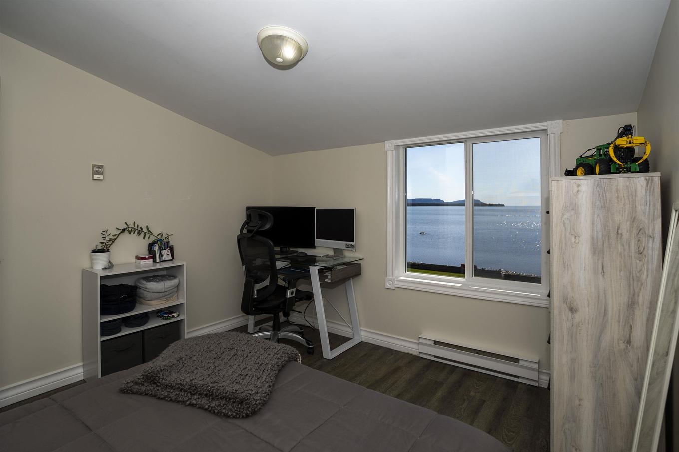 26 Margaret St S, Neebing, ON