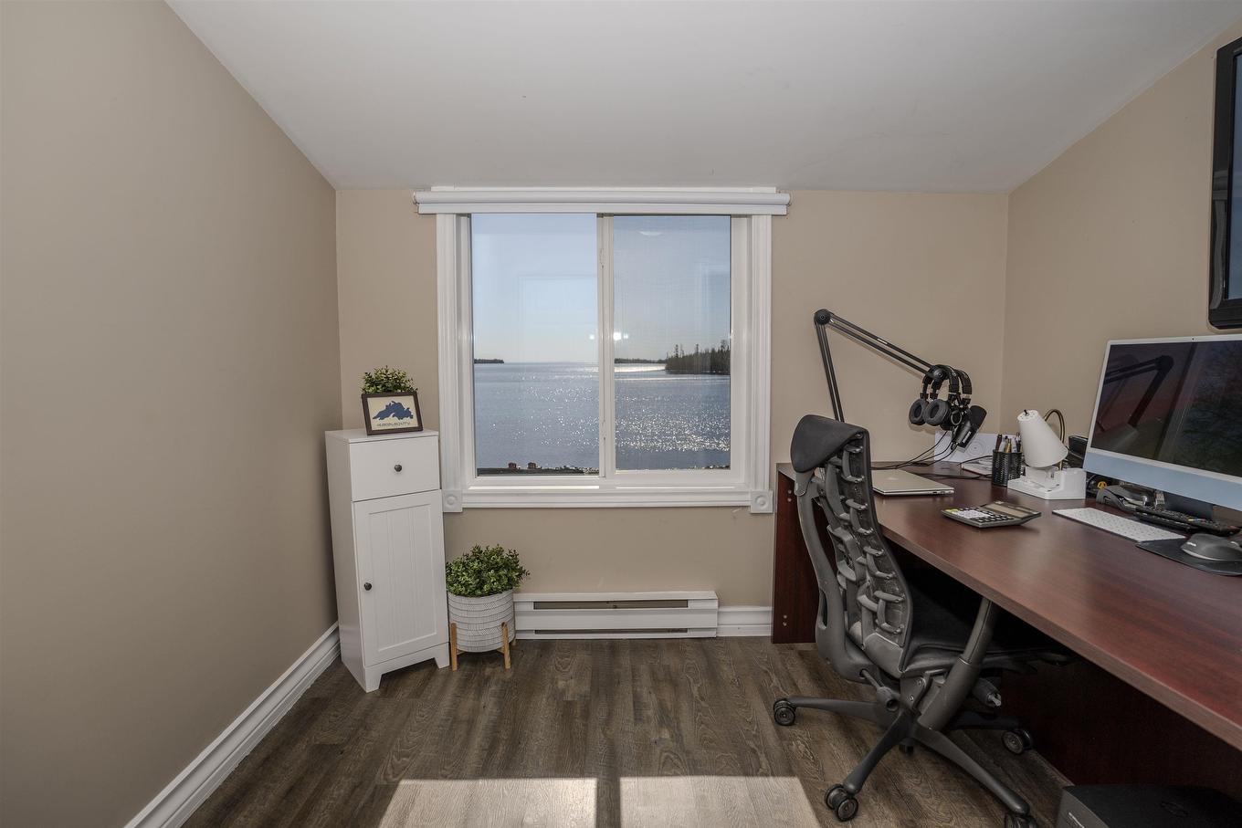 26 Margaret St S, Neebing, ON