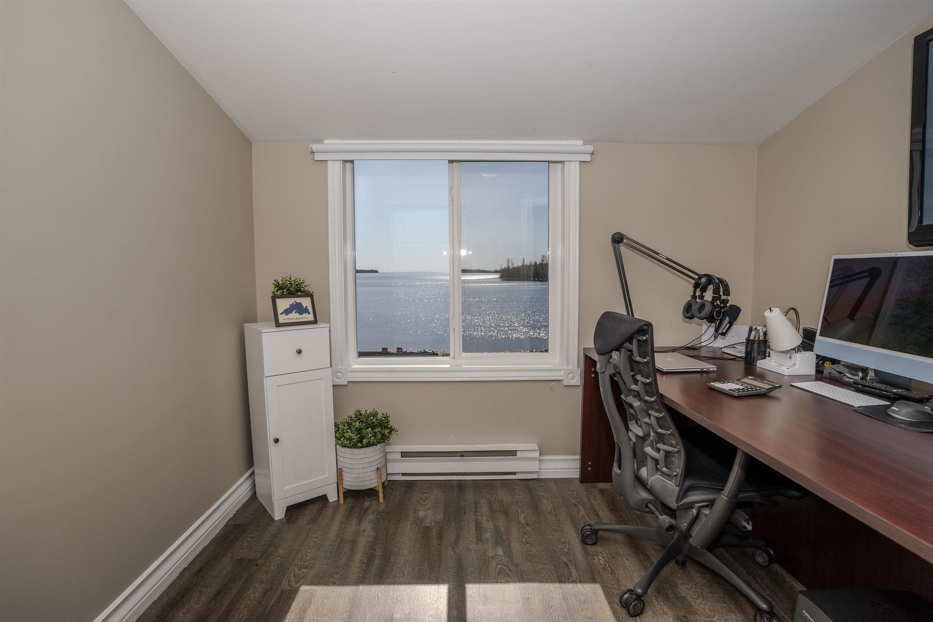 26 Margaret St S, Neebing, ON