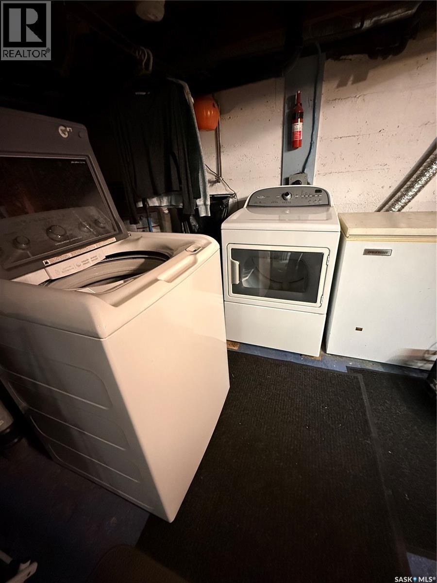 1009 First Street, Estevan, SK - Indoor