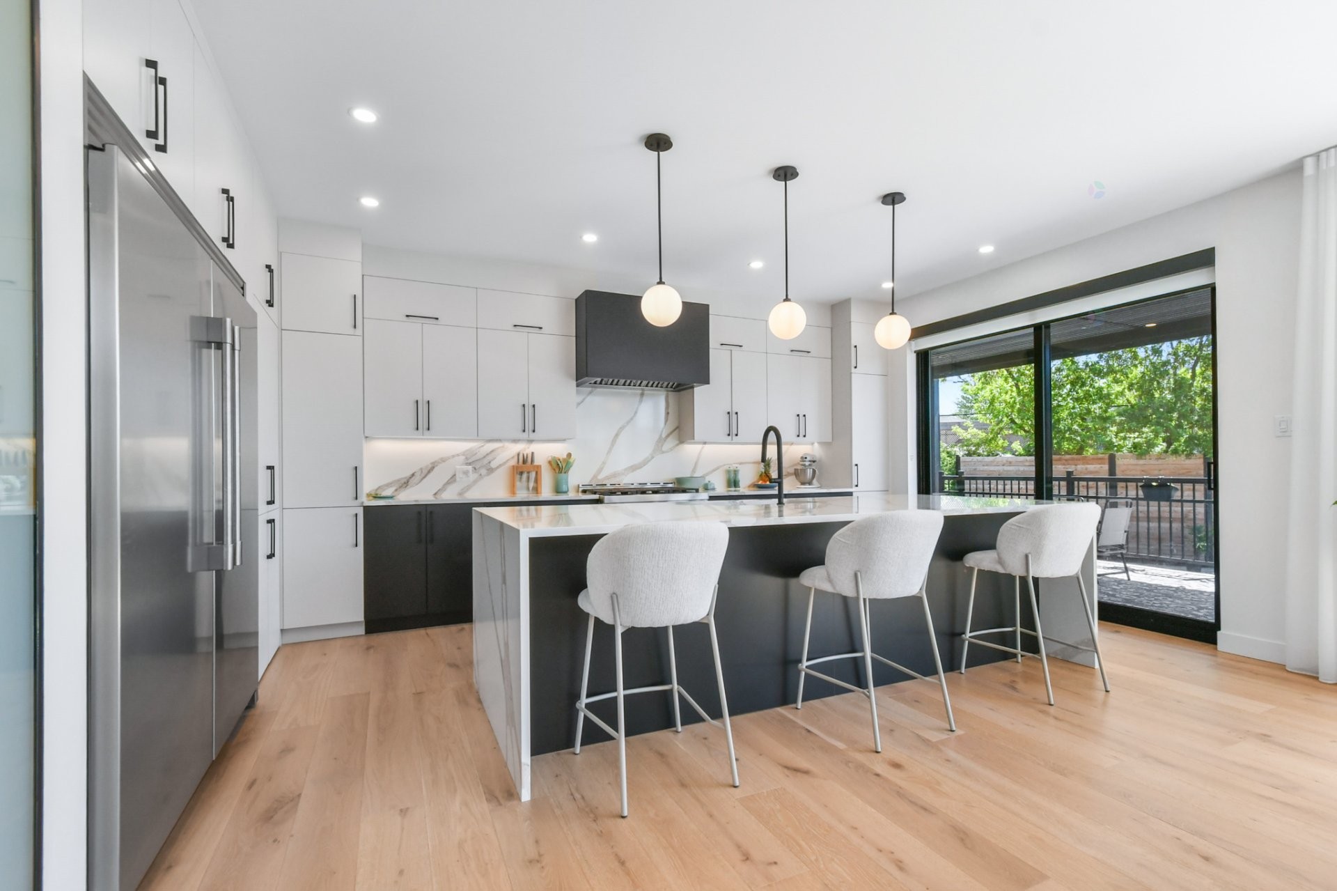 Cuisine - 726 Rue John-Murphy, Saint-Lin/Laurentides, QC - Indoor Photo Showing Kitchen With Upgraded Kitchen