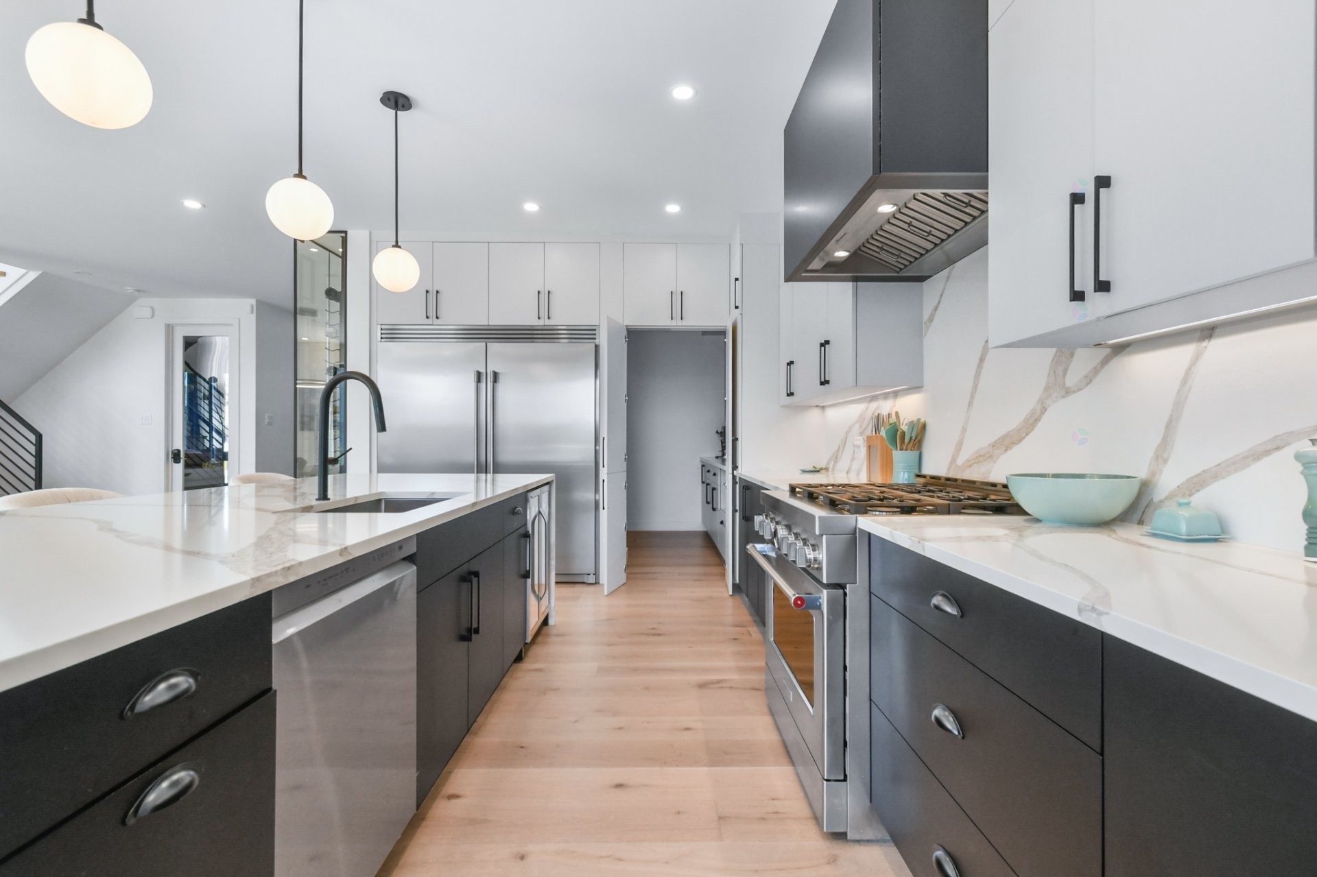 Cuisine - 726 Rue John-Murphy, Saint-Lin/Laurentides, QC - Indoor Photo Showing Kitchen With Upgraded Kitchen