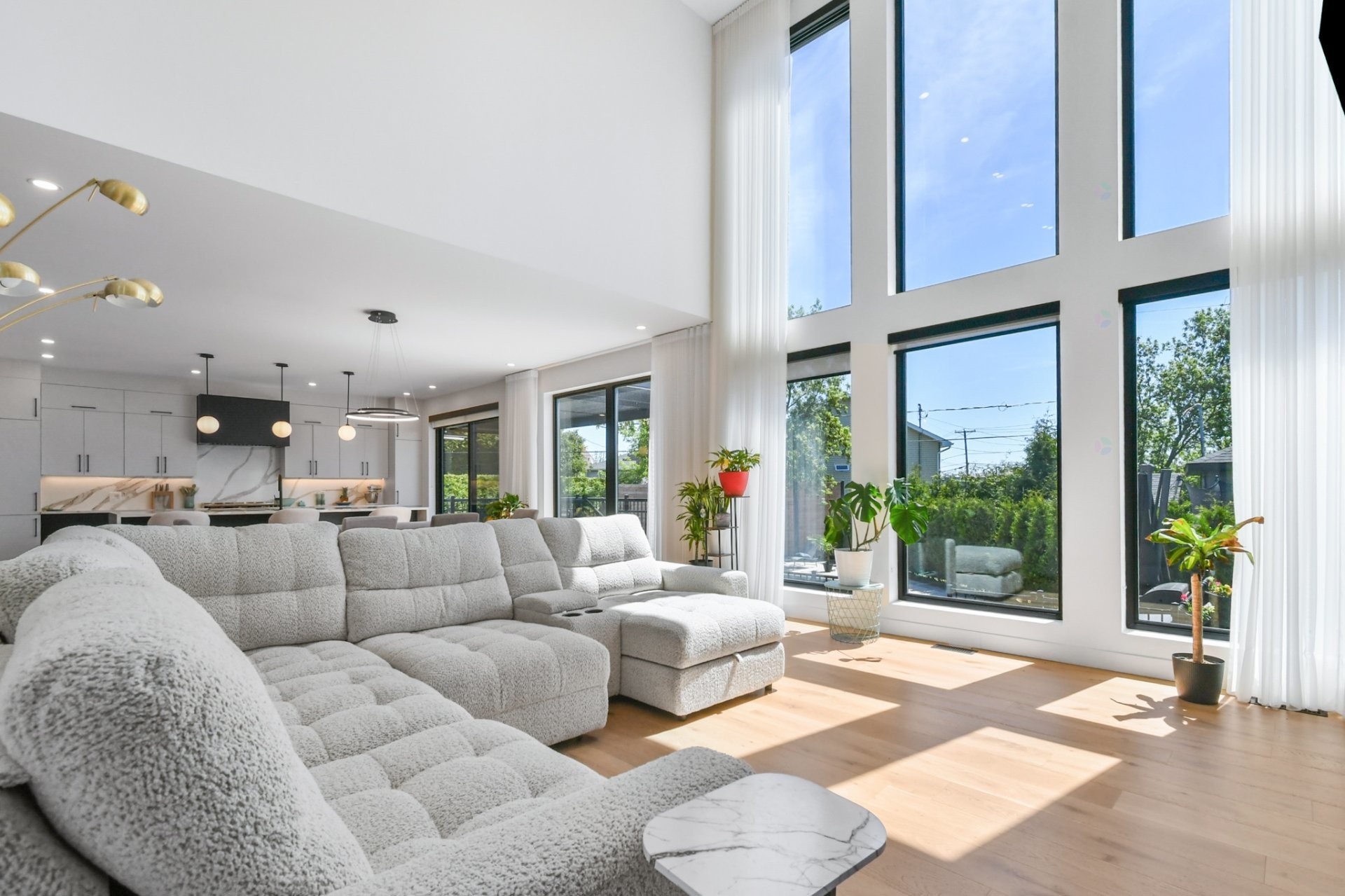 Salon - 726 Rue John-Murphy, Saint-Lin/Laurentides, QC - Indoor Photo Showing Living Room
