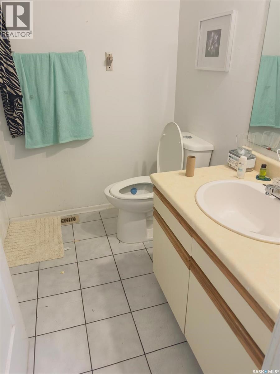 1607 Acadia Drive, Saskatoon, SK - Indoor Photo Showing Bathroom
