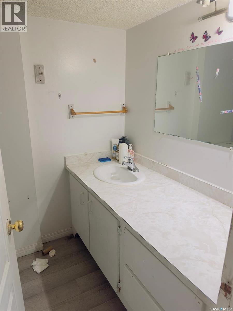 1607 Acadia Drive, Saskatoon, SK - Indoor Photo Showing Bathroom