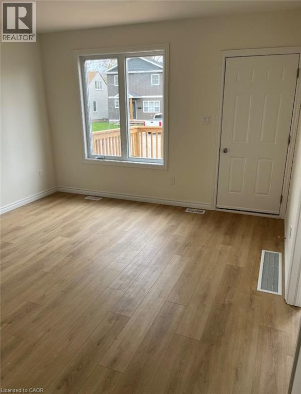 13 Stanley Street, Cambridge, ON - Indoor Photo Showing Other Room