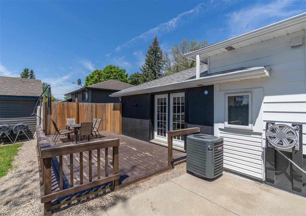 1081 Laurier Crescent, Sarnia, ON
