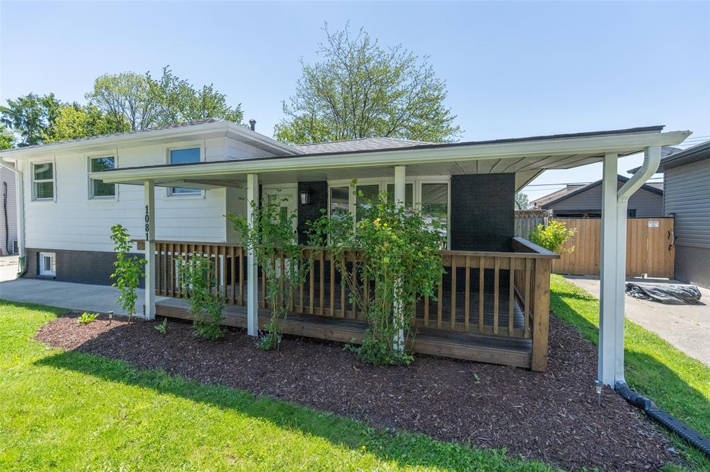 1081 Laurier Crescent, Sarnia, ON