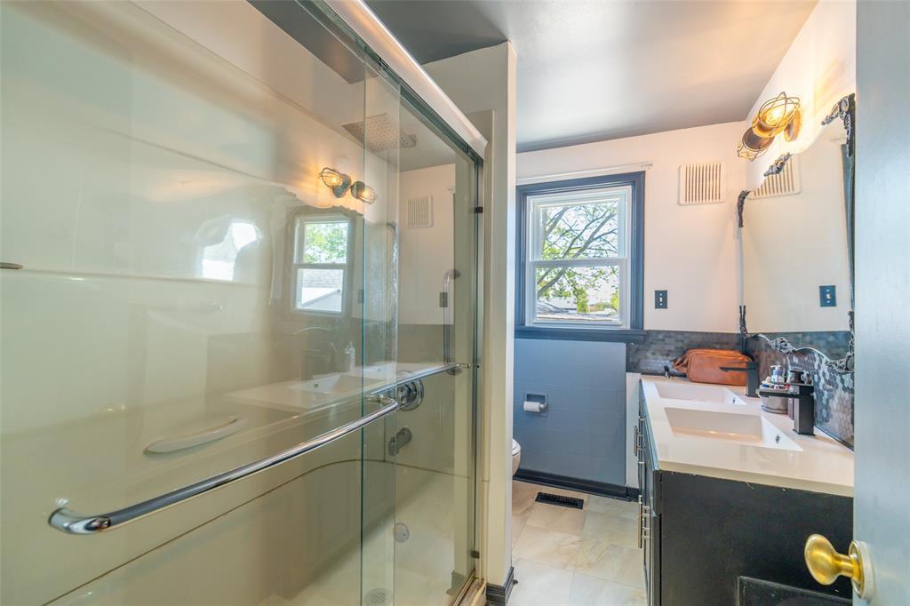 1081 Laurier Crescent, Sarnia, ON