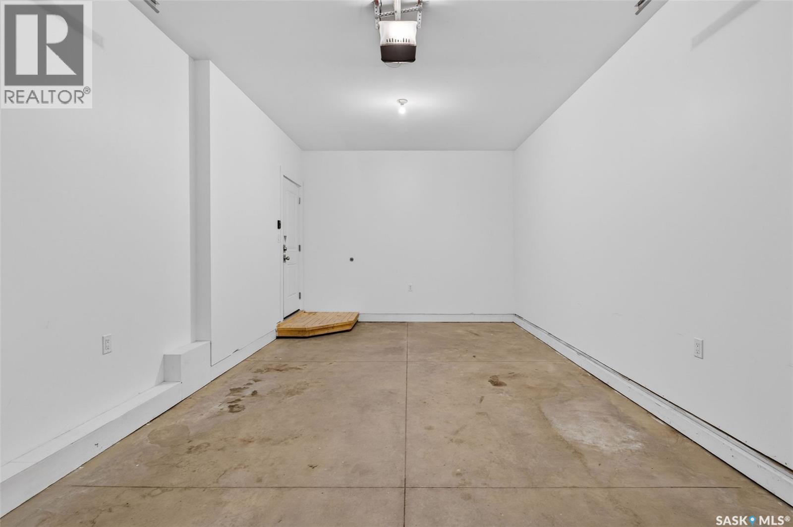 546 21St Street E, Prince Albert, SK - Indoor Photo Showing Other Room