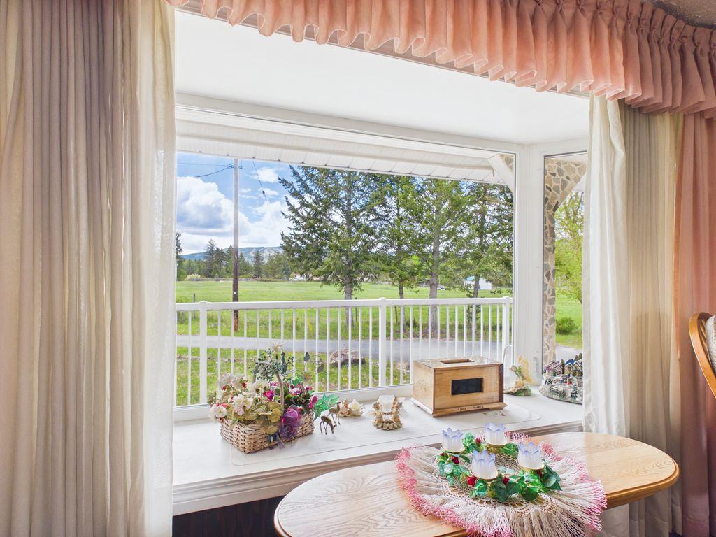 8489 Hwy 95A, Kimberley, BC - Indoor