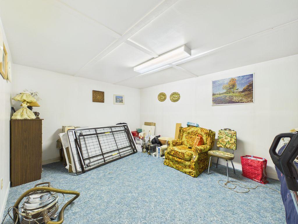 8489 Hwy 95A, Kimberley, BC - Indoor