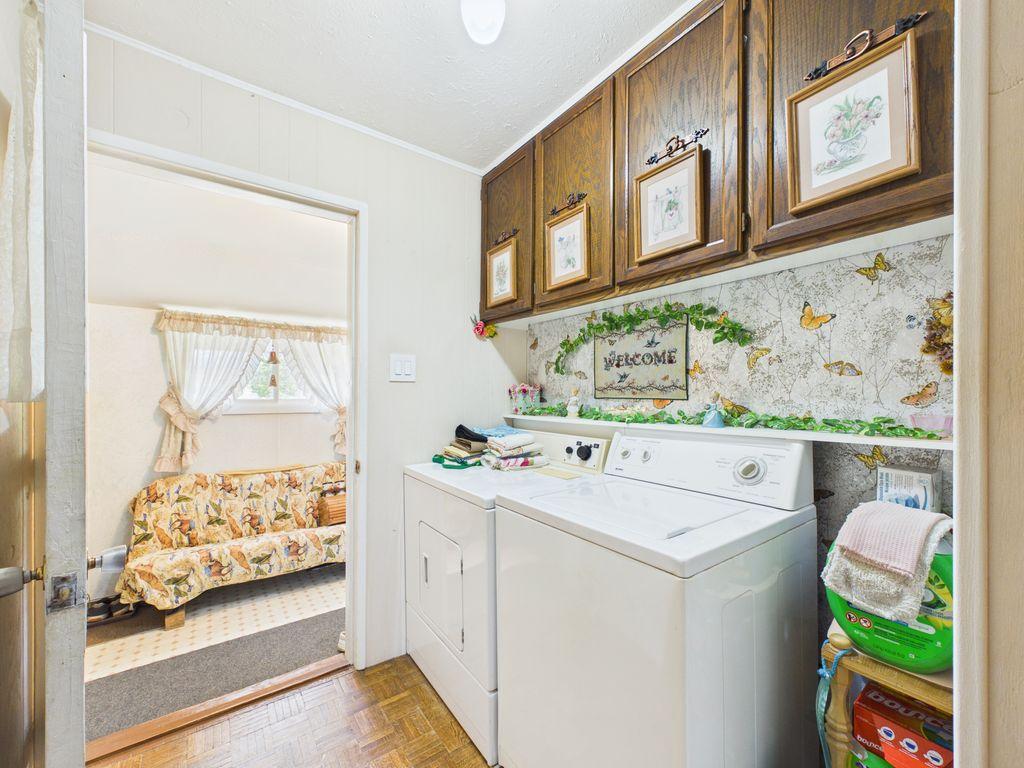 8489 Hwy 95A, Kimberley, BC - Indoor Photo Showing Other Room