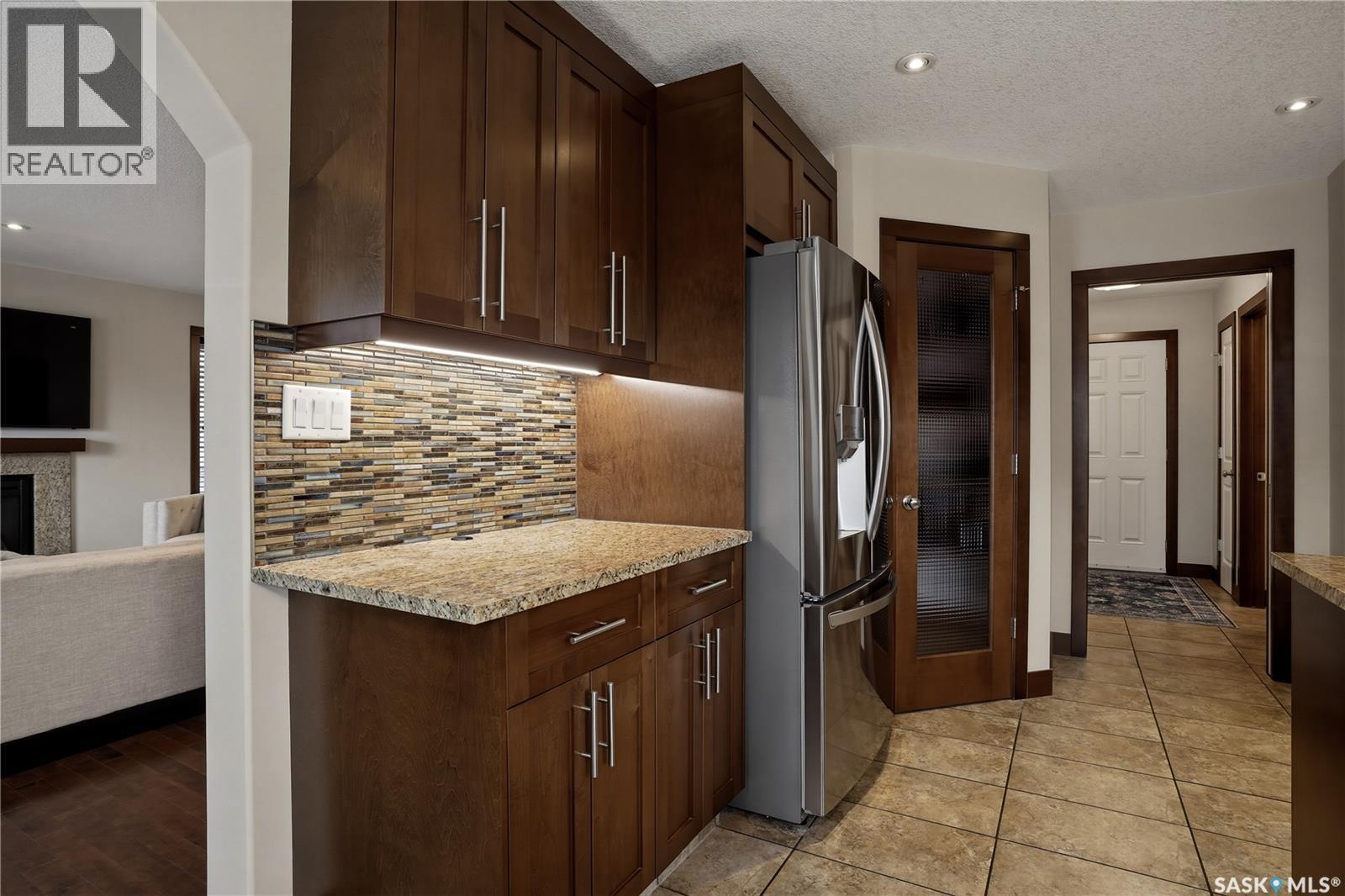 8034 Fairways West Drive, Regina, SK - Indoor Photo Showing Kitchen