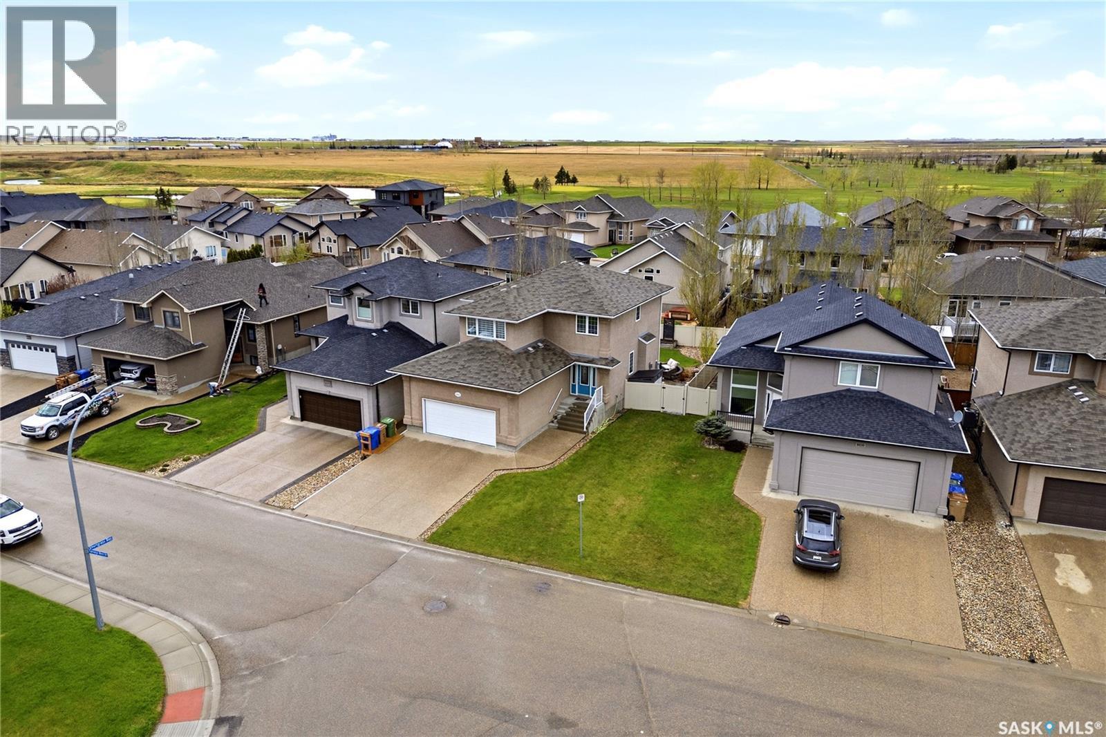 8034 Fairways West Drive, Regina, SK - Outdoor
