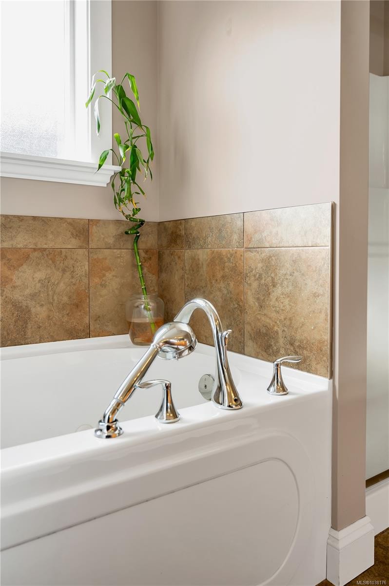 667 Nelson Rd, Campbell River, BC
