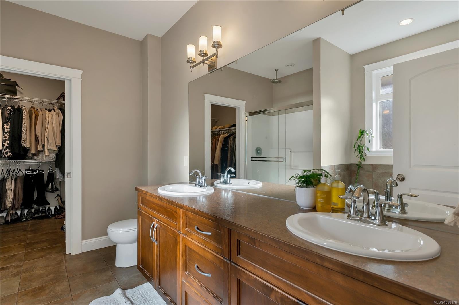 667 Nelson Rd, Campbell River, BC
