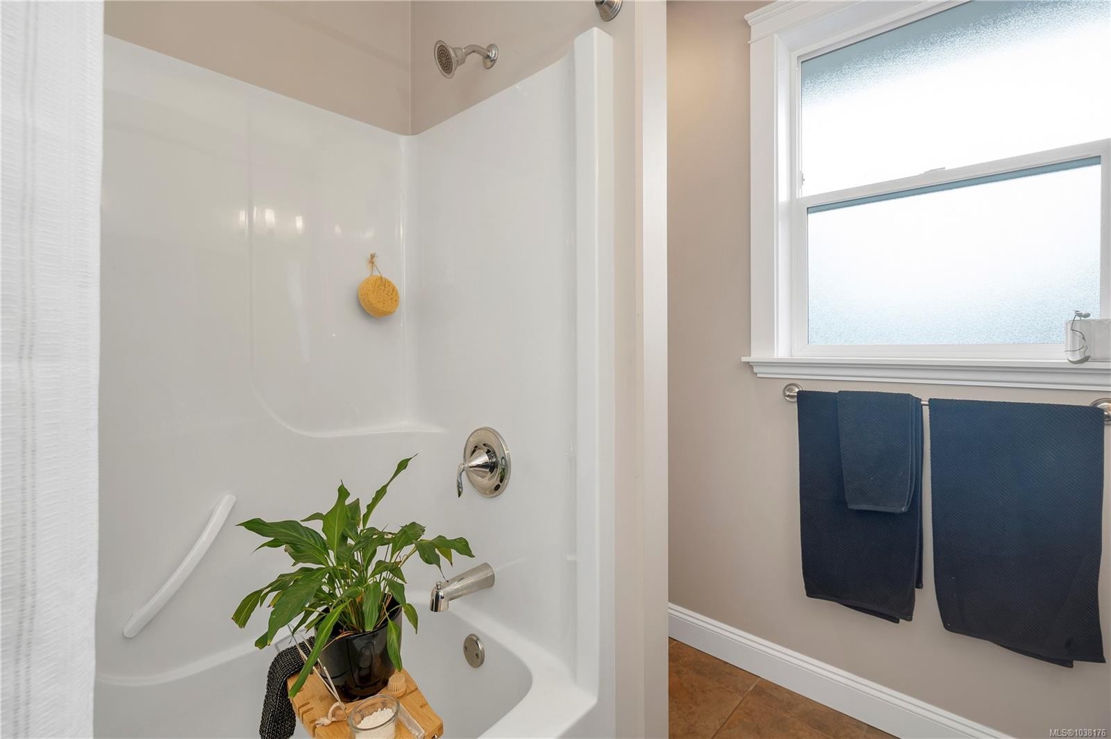 667 Nelson Rd, Campbell River, BC