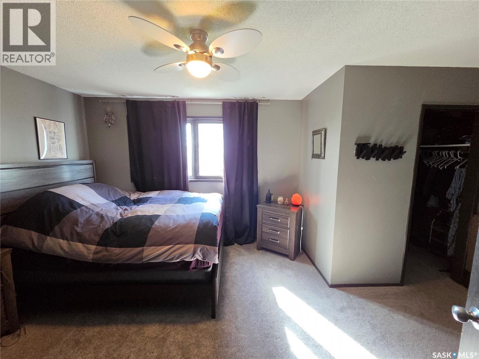 204 1St Street E, Carlyle, SK - Indoor Photo Showing Bedroom