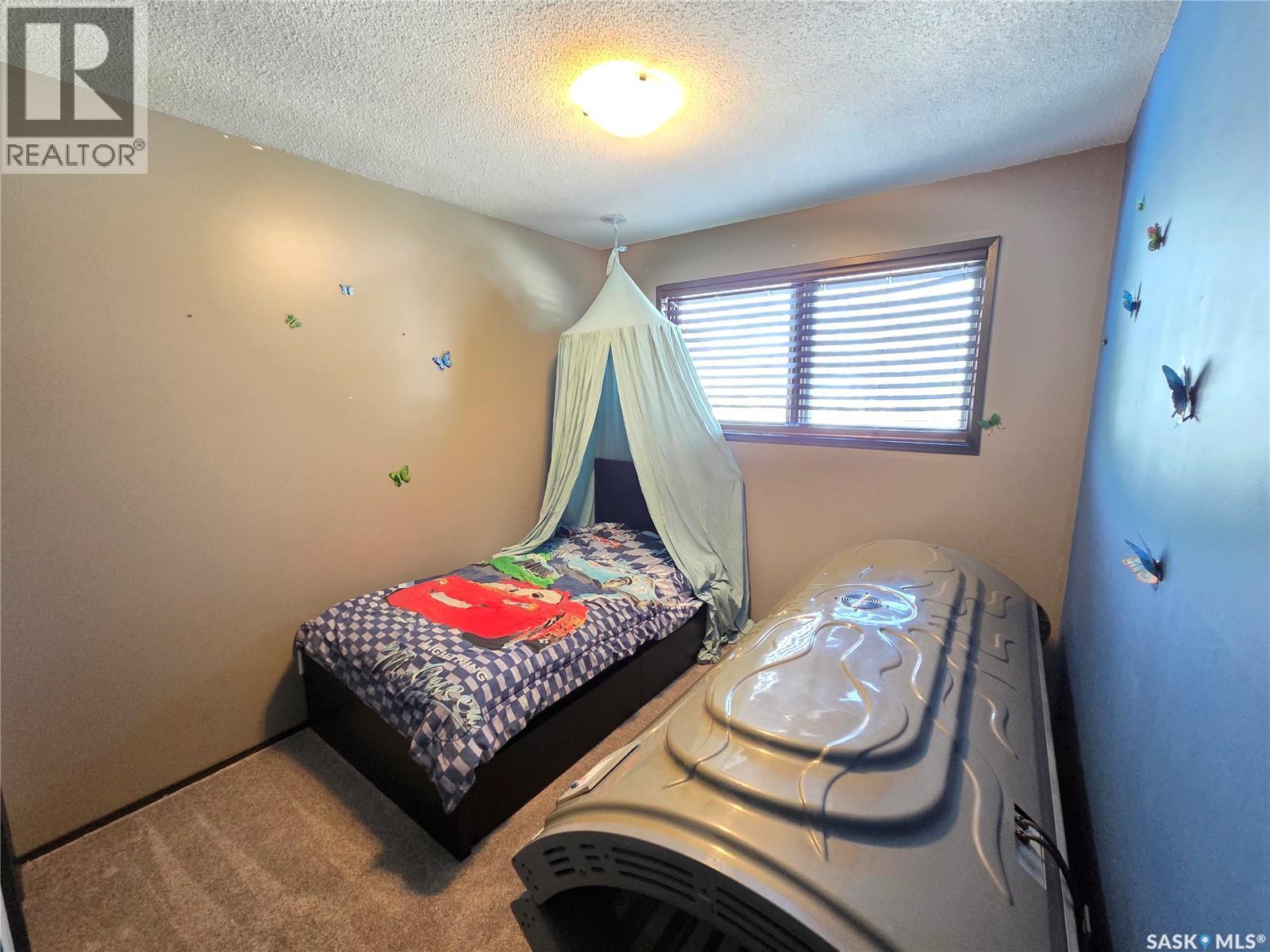 204 1St Street E, Carlyle, SK - Indoor Photo Showing Bedroom