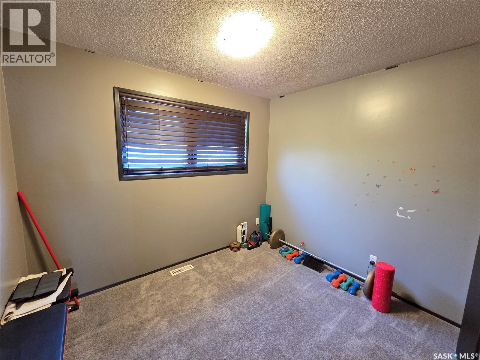 204 1St Street E, Carlyle, SK - Indoor
