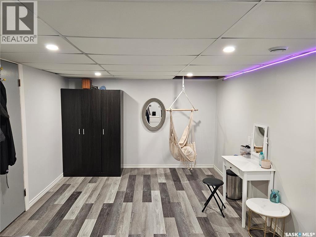 204 1St Street E, Carlyle, SK - Indoor