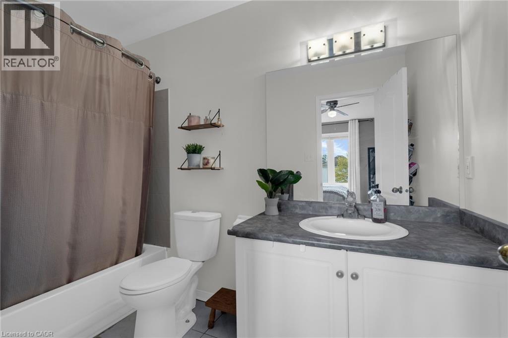 Primary Ensuite- 4 piece - 4 Parkside Crescent, Angus, ON - Indoor Photo Showing Bathroom