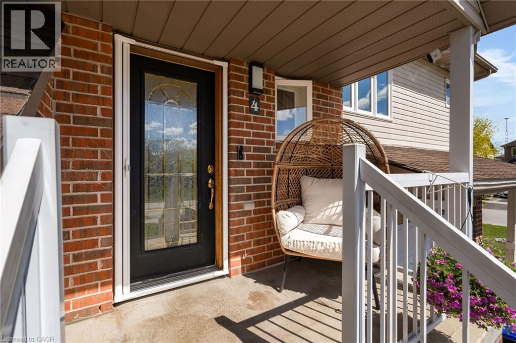 Cozy Front Porch - 4 Parkside Crescent, Angus, ON - Outdoor With Deck Patio Veranda With Exterior