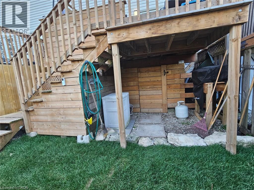Handy Under Deck Storage. - 4 Parkside Crescent, Angus, ON - Outdoor