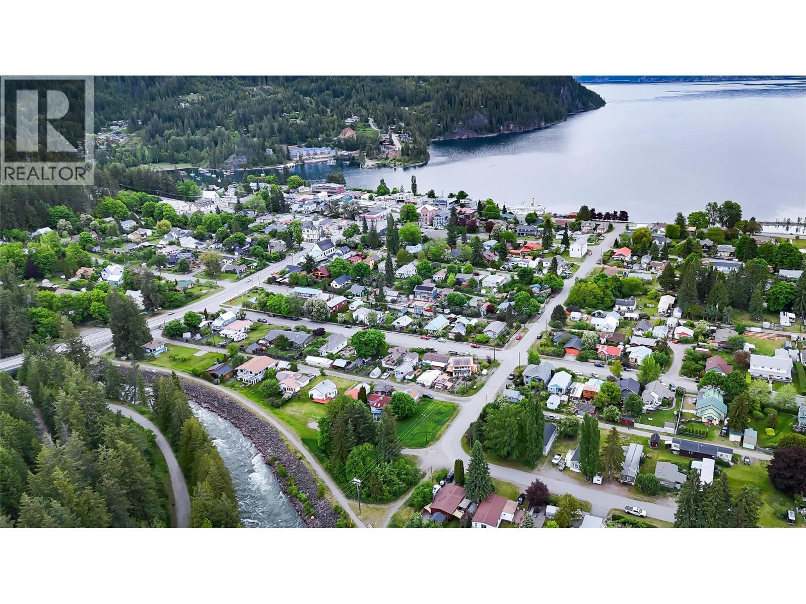 Birds eye view of Kaslo including the manufactured home on lease lot - 244 E Avenue Unit# 3, Kaslo, BC