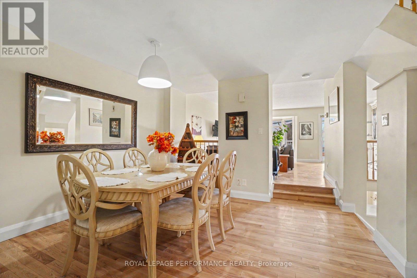 34 Huntview Private, Ottawa, ON - Indoor Photo Showing Dining Room