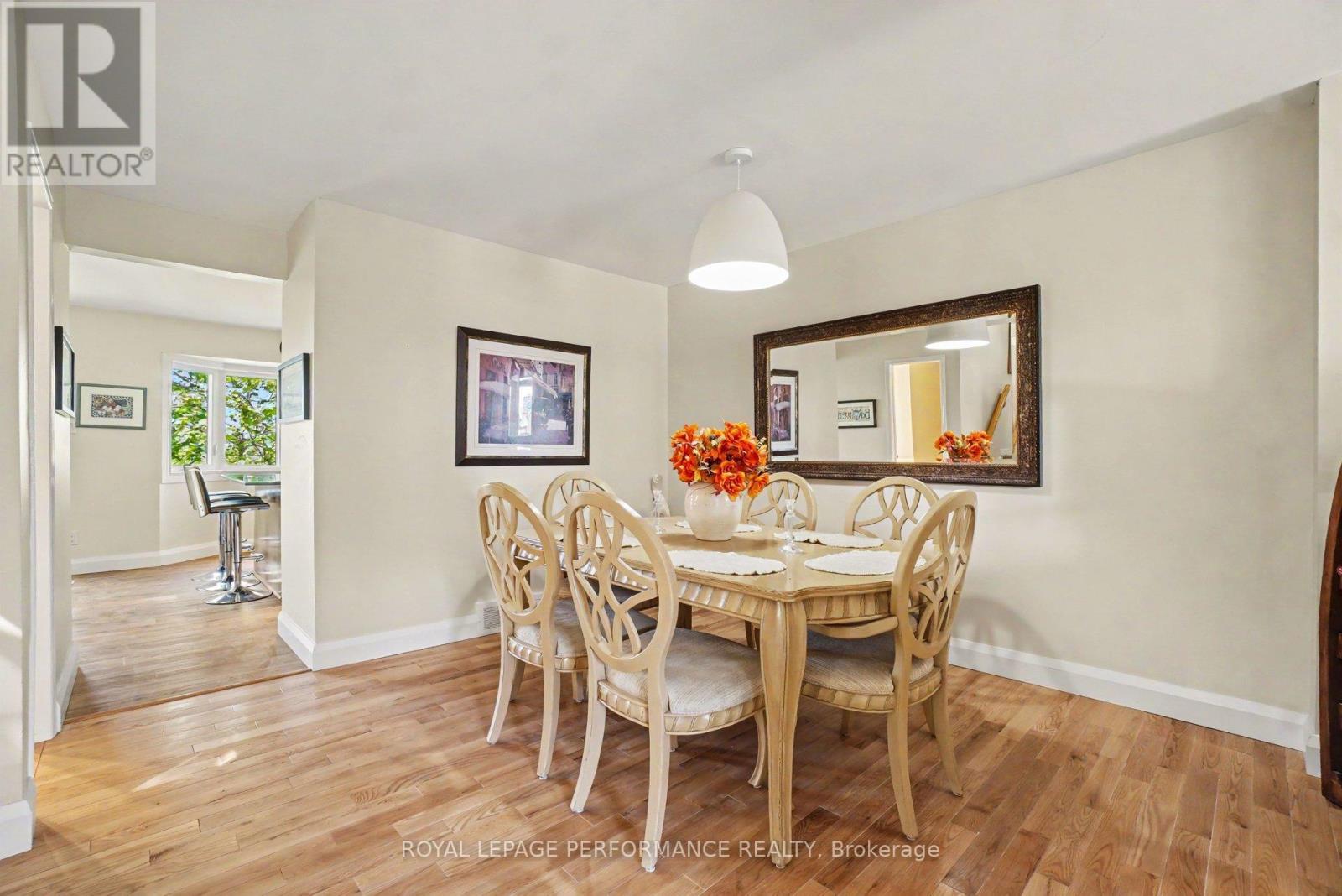 34 Huntview Private, Ottawa, ON - Indoor Photo Showing Dining Room