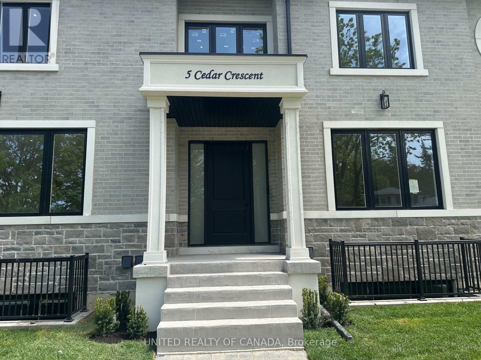 5 Cedar Crescent, Aurora, ON - Outdoor