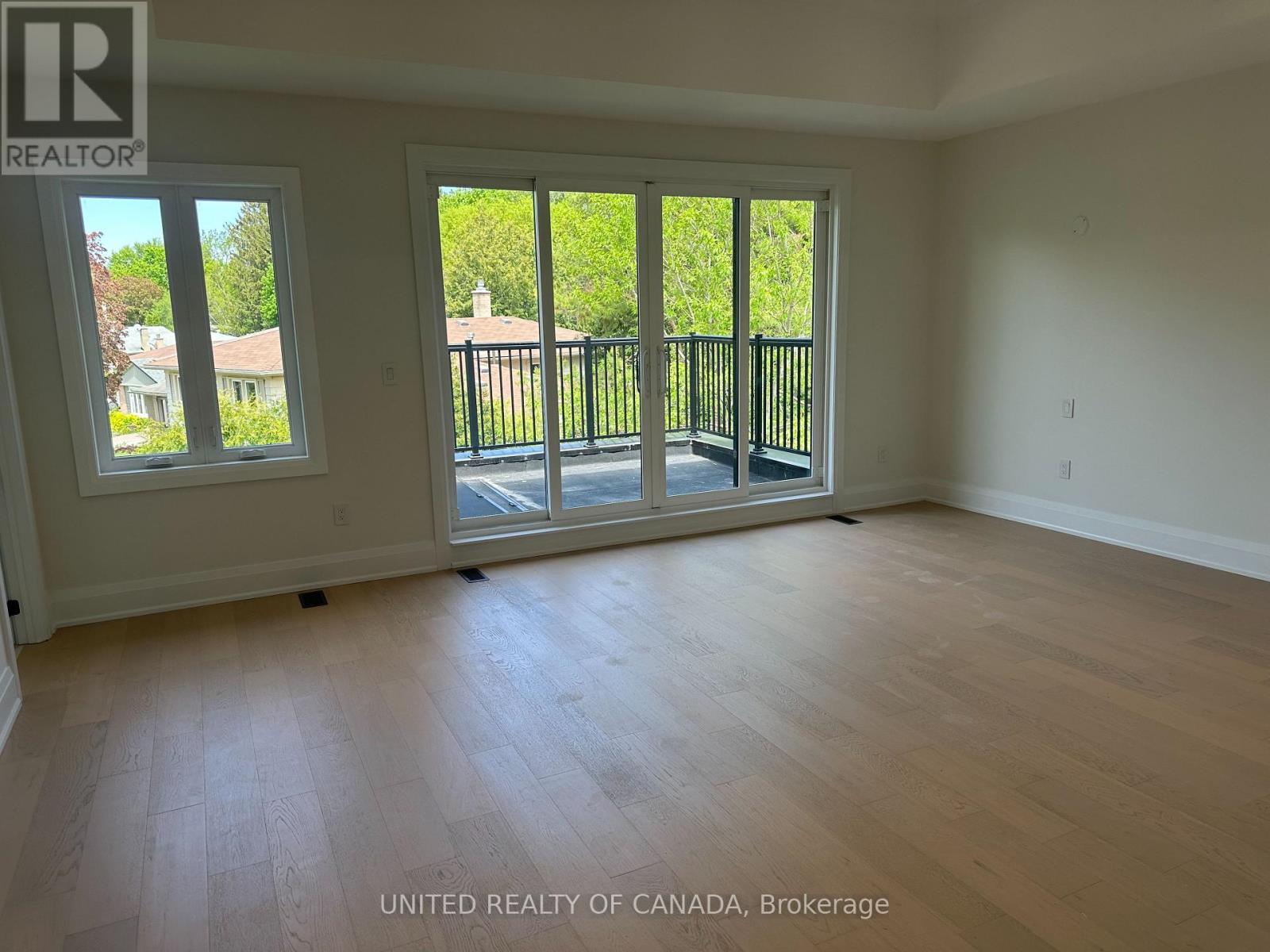 5 Cedar Crescent, Aurora, ON - Indoor Photo Showing Other Room
