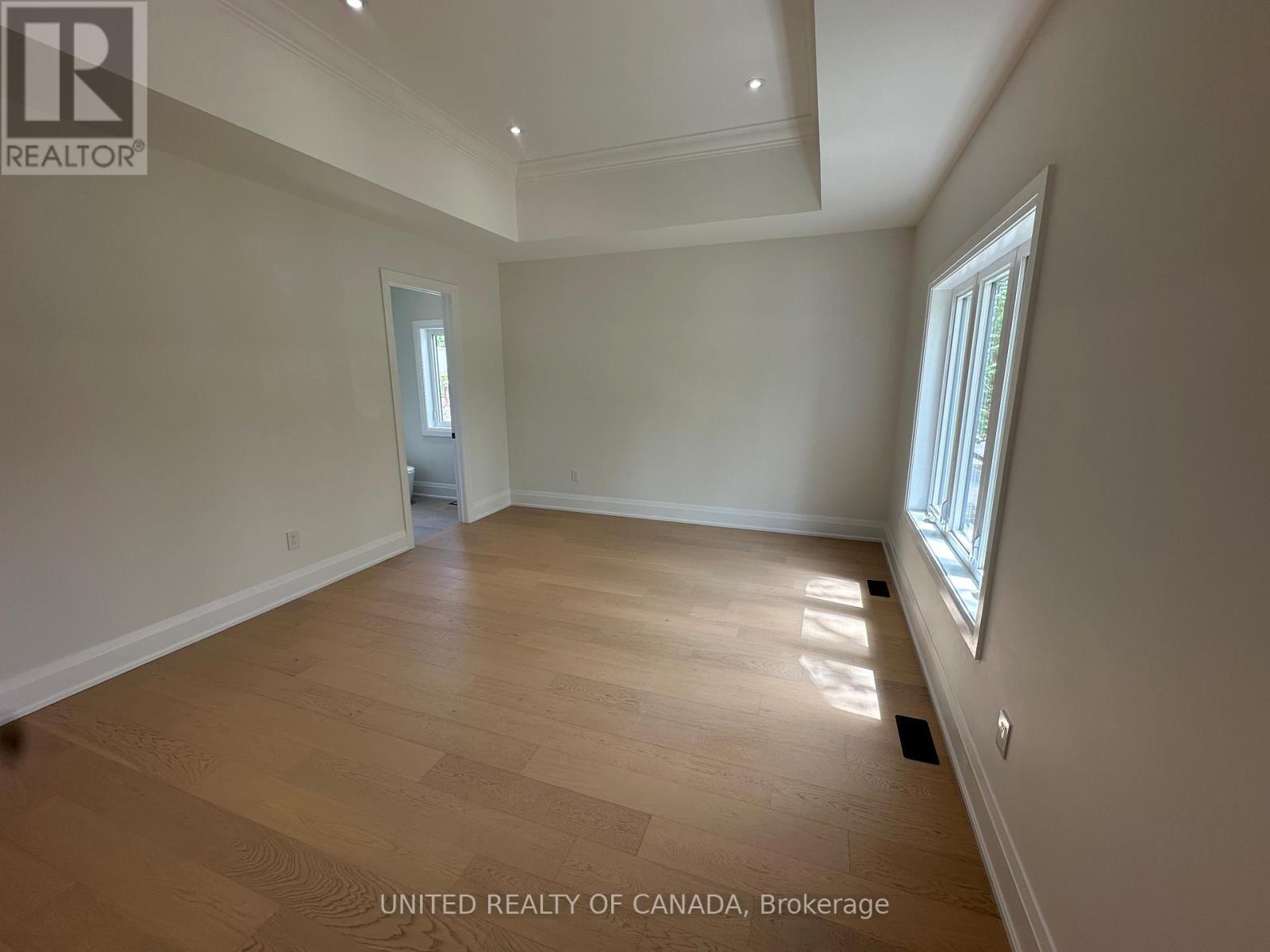 5 Cedar Crescent, Aurora, ON - Indoor Photo Showing Other Room