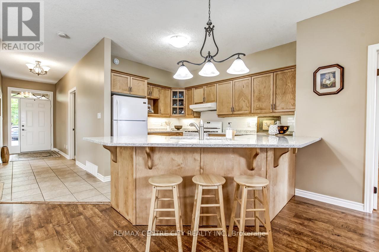 55 - 45 Lake Margaret Trail, St. Thomas, ON - Indoor Photo Showing Kitchen