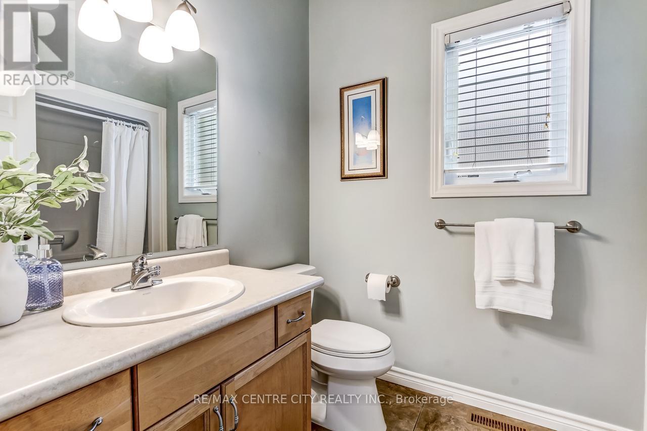 55 - 45 Lake Margaret Trail, St. Thomas, ON - Indoor Photo Showing Bathroom