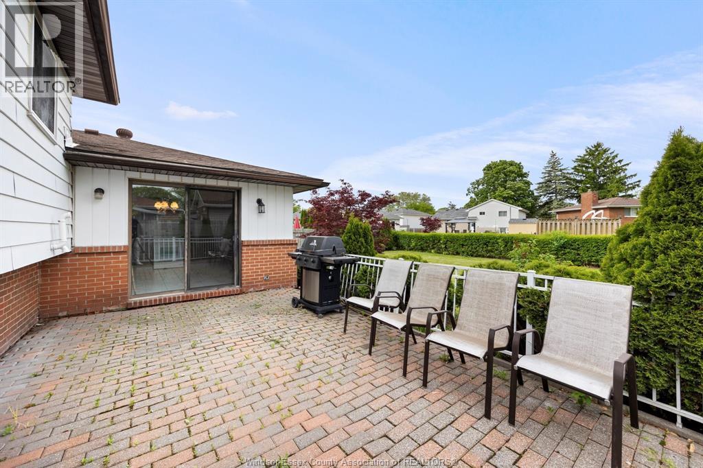 5649 Baldwin, Windsor, ON - Outdoor With Exterior