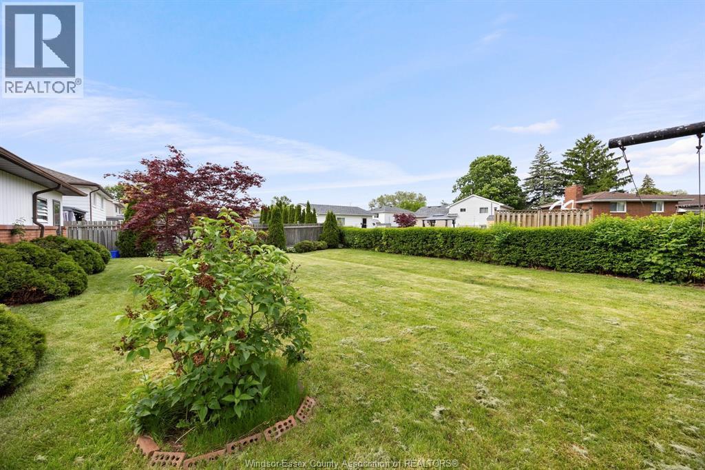5649 Baldwin, Windsor, ON - Outdoor